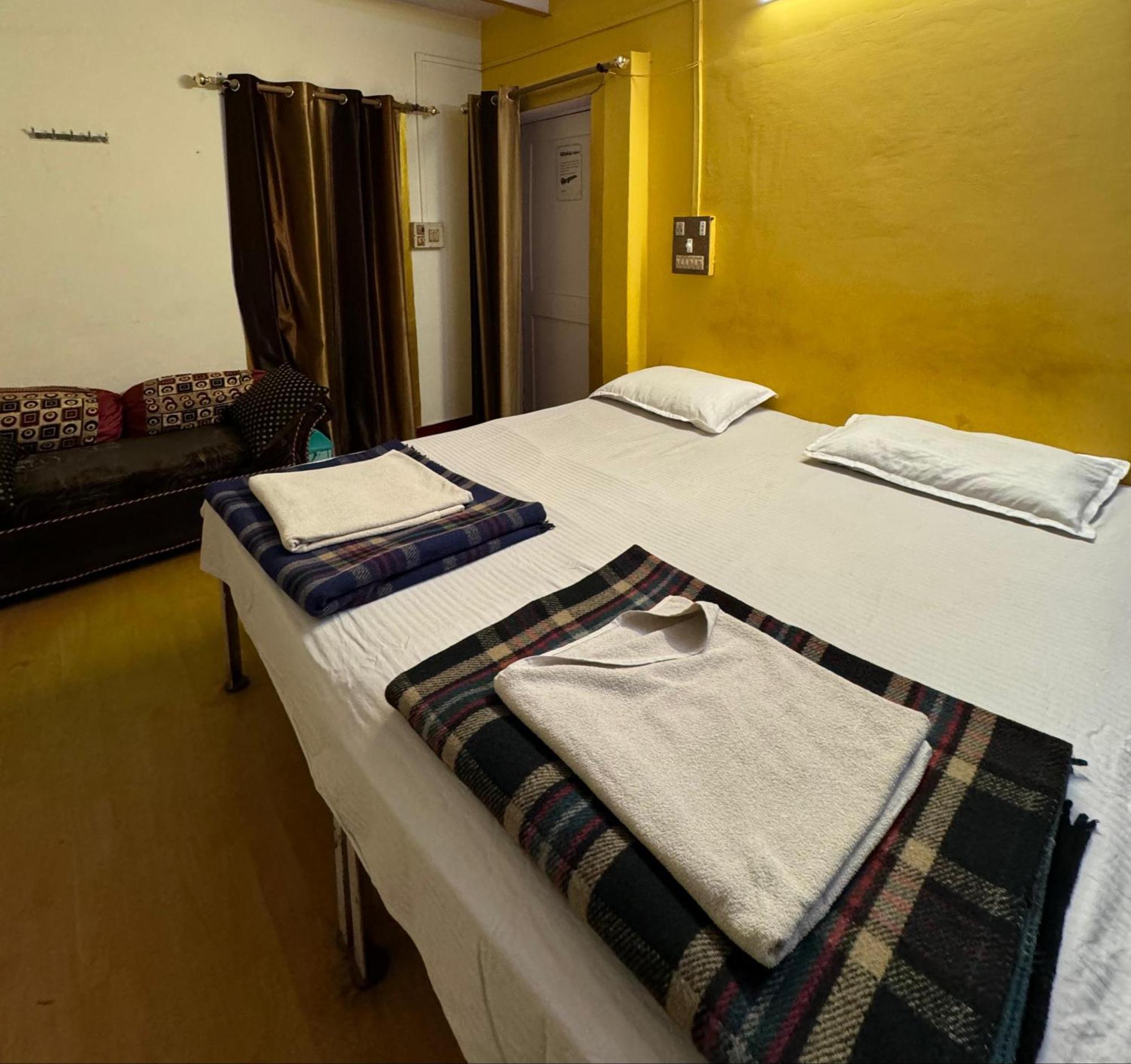 The Golden Lodge Waranasi Zewnętrze zdjęcie